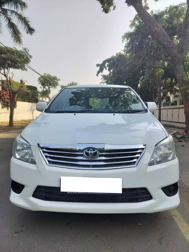 https://images10.gaadi.com/usedcar_image/4369812/original/processed_c86d3b8fc17952b1893f3413ed430cff.jpg?imwidth=6400