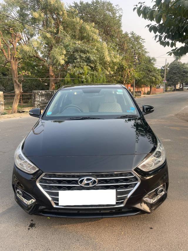 https://images10.gaadi.com/usedcar_image/4369816/original/processed_558fe65d94c21cf528224708c3414550.jpg?imwidth=6400