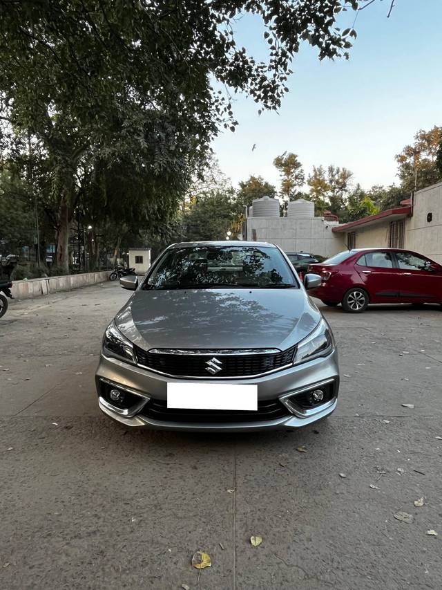 https://images10.gaadi.com/usedcar_image/4369856/original/processed_725351da-325e-4df3-94e8-e829cebf98d5.jpg?imwidth=6400