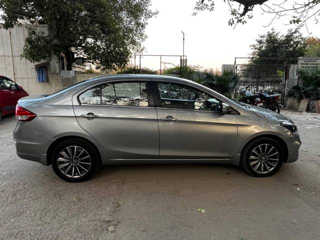 https://images10.gaadi.com/usedcar_image/4369856/original/processed_976ccb88-fa1d-4c21-94c5-56ce369e205b.jpg?imwidth=6401