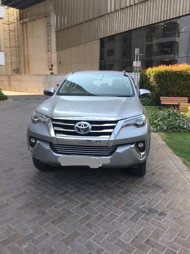 https://images10.gaadi.com/usedcar_image/4369878/original/63f5a8724582c36555f8c14c44847063.jpg?imwidth=6400