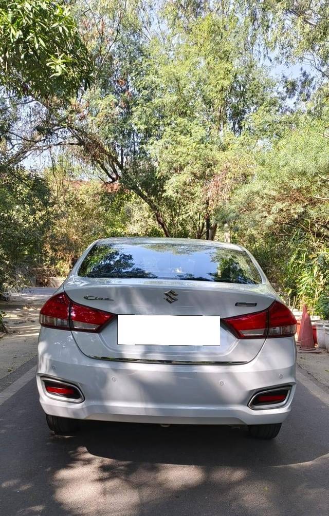 https://images10.gaadi.com/usedcar_image/4369900/original/processed_831cdb8acff4ca31826adbac3bea3225.jpeg?imwidth=6401