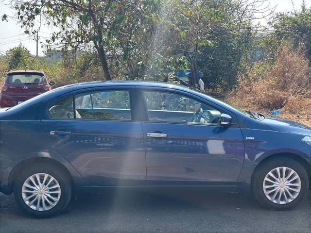 https://images10.gaadi.com/usedcar_image/4369976/original/processed_74f09924-6ed3-40bb-854f-b94bb6cc0f39.jpeg?imwidth=6401