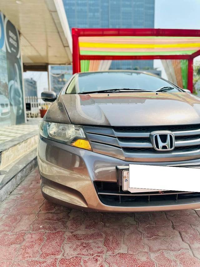 https://images10.gaadi.com/usedcar_image/4370006/original/processed_60b1abaeff13f56edeabc945ec8b89a9.jpg?imwidth=6400