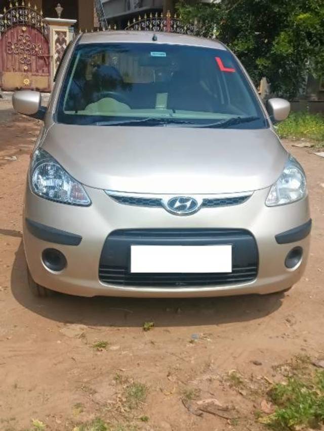 https://images10.gaadi.com/usedcar_image/4370037/original/processed_a39df4cd-36e5-4942-b8ce-ac9e437cb303.jpg?imwidth=6400