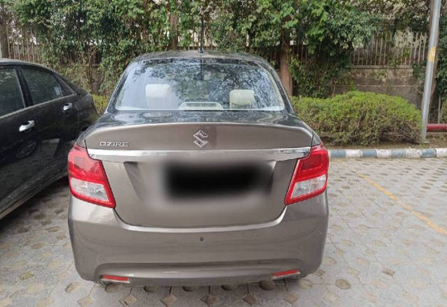 https://images10.gaadi.com/usedcar_image/4370109/original/fabfe2e4280c691e9772d2513737fff0.jpg?imwidth=6401