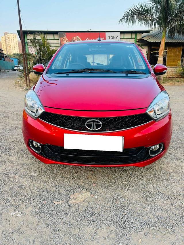 https://images10.gaadi.com/usedcar_image/4370118/original/processed_b45eb7fbf9e9158bcd9f8808e02ab175.jpg?imwidth=6402