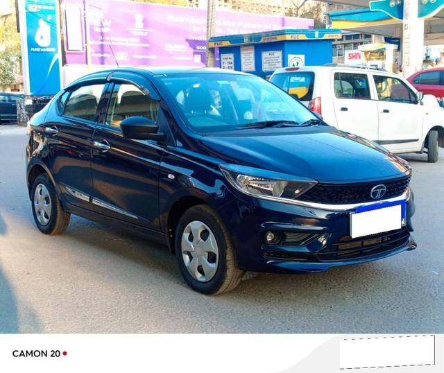 https://images10.gaadi.com/usedcar_image/4370124/original/processed_50e2f6feabc3524f75678088c48907c9.jpg?imwidth=6400