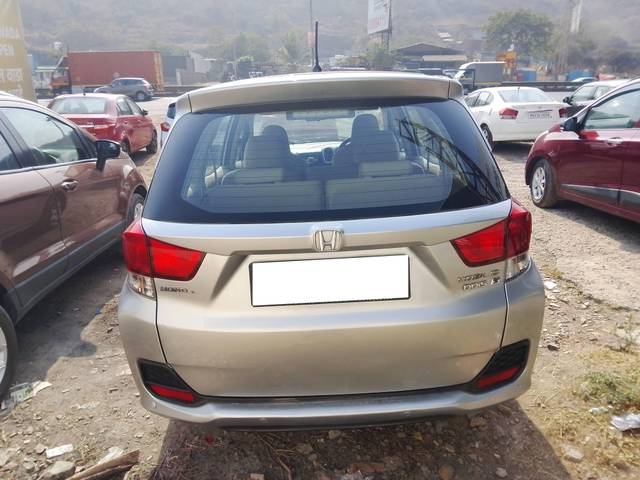 https://images10.gaadi.com/usedcar_image/4370151/original/processed_f8e71bb9859786c1f8d71ca00b5c36a9.jpg?imwidth=6401