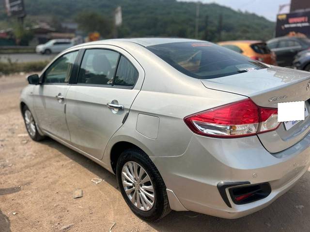 https://images10.gaadi.com/usedcar_image/4370163/original/processed_84628ca2059fd91a0f8cb12b87988545.jpg?imwidth=6402