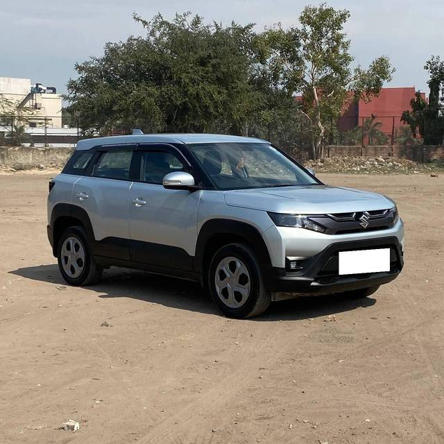 https://images10.gaadi.com/usedcar_image/4370277/original/processed_cf09f5c48446e9bfaa58e1ffe4d3c60a.jpg?imwidth=6400