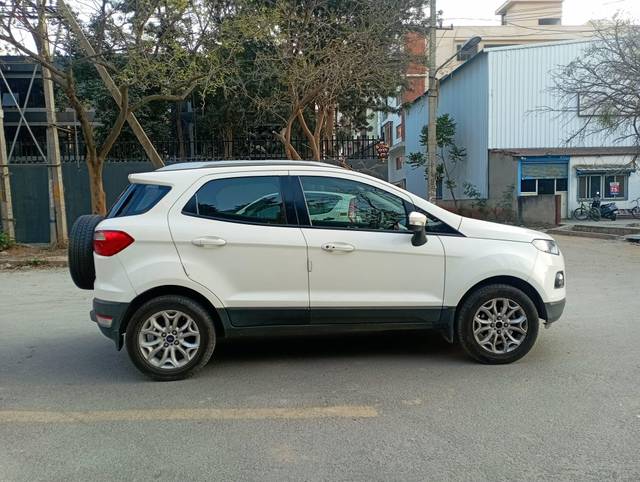 https://images10.gaadi.com/usedcar_image/4370330/original/processed_d8fc29328bbe409dddd5798f844d90dc.jpg?imwidth=6401