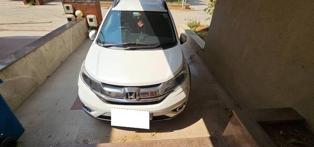 https://images10.gaadi.com/usedcar_image/4370331/original/processed_bbf715d1-2707-4598-8842-d5534e88b38f.jpg?imwidth=6402