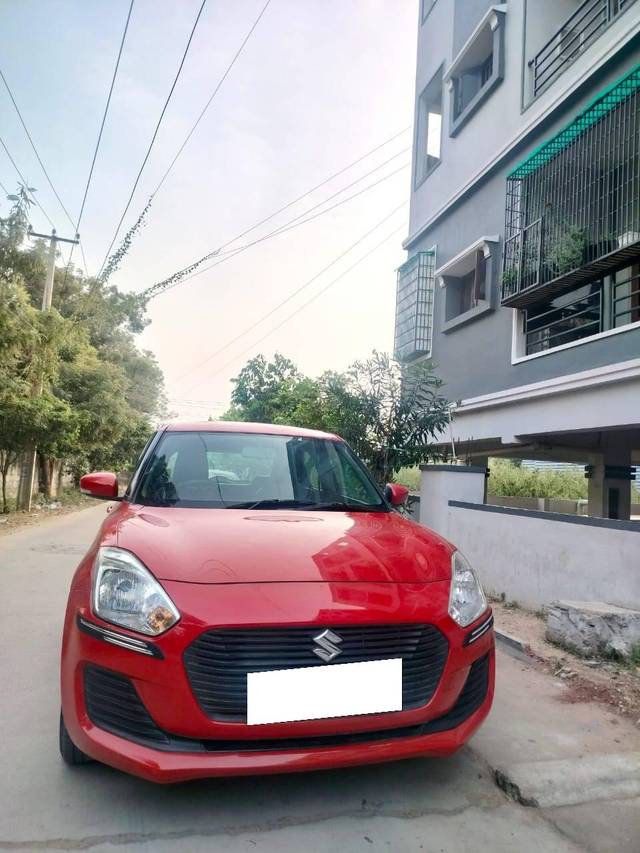 https://images10.gaadi.com/usedcar_image/4370396/original/processed_0e4ab134e0f6e245260f69e9e00853b3.jpg?imwidth=6400