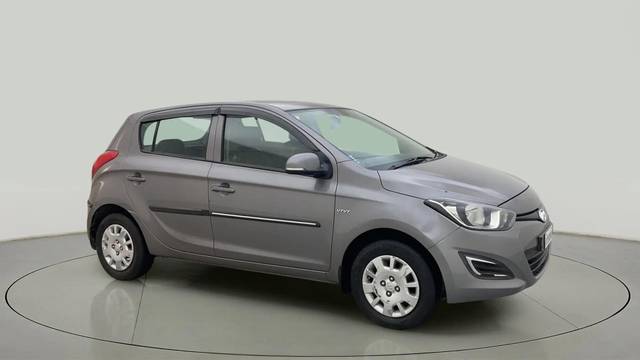 https://images10.gaadi.com/usedcar_image/4370403/original/69de2e7cceb73e14551c7ed8cc463cbb.jpg?imwidth=6400