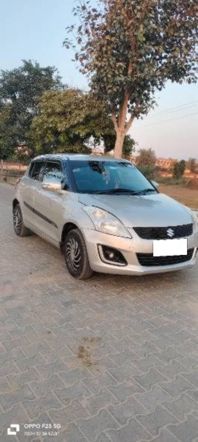 https://images10.gaadi.com/usedcar_image/4370569/original/processed_d26fd1cf-8000-4c86-9508-d123f15789eb.jpg?imwidth=6400