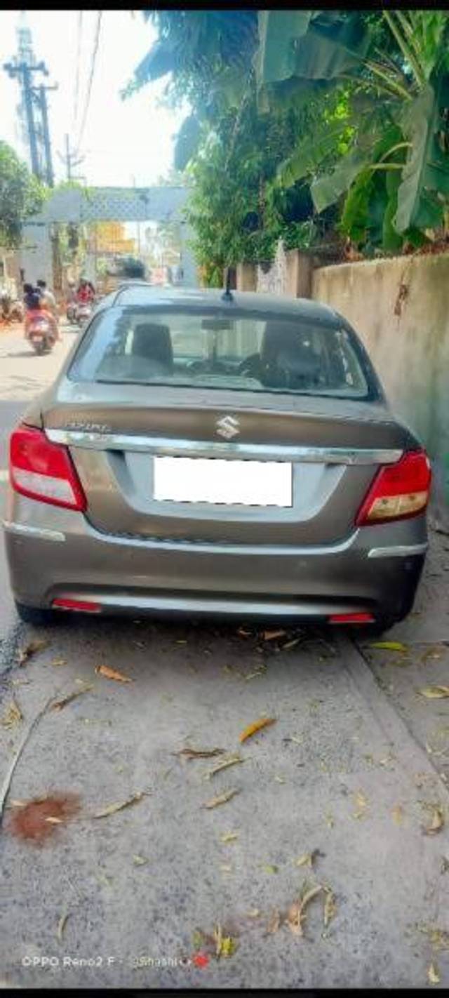 https://images10.gaadi.com/usedcar_image/4370632/original/processed_853f9324-0922-4359-b095-ef204d1eab33.jpg?imwidth=6402