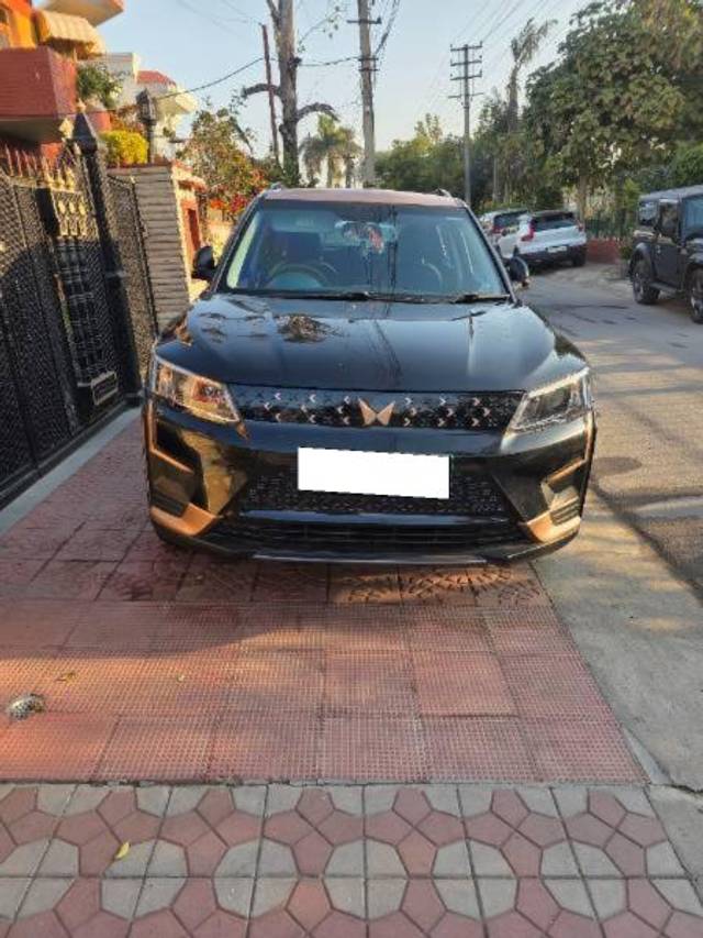 https://images10.gaadi.com/usedcar_image/4370658/original/processed_2e1c033d-bf5b-4292-91b9-82cb968690f4.jpg?imwidth=6400