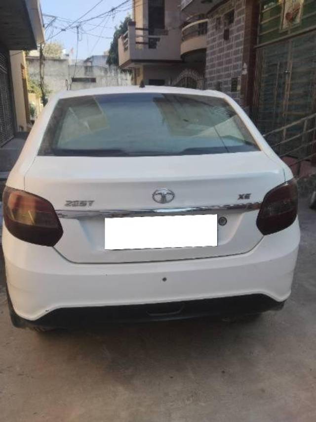 https://images10.gaadi.com/usedcar_image/4370671/original/processed_d099ad52-b82c-4783-b4ed-756a91668bb7.jpg?imwidth=6401