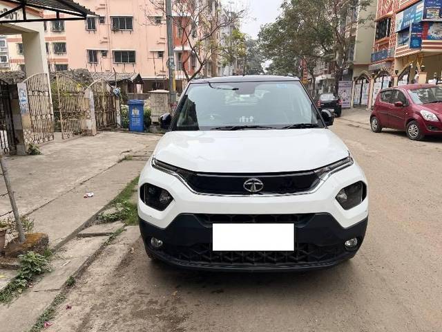 https://images10.gaadi.com/usedcar_image/4370678/original/processed_0032d23c-3d20-4962-bec1-98b89d08872d.jpeg?imwidth=6400