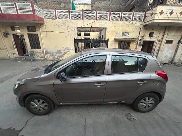 https://images10.gaadi.com/usedcar_image/4370725/original/70bb30e960941bc77f702b35b5f7ff21.jpeg?imwidth=6401