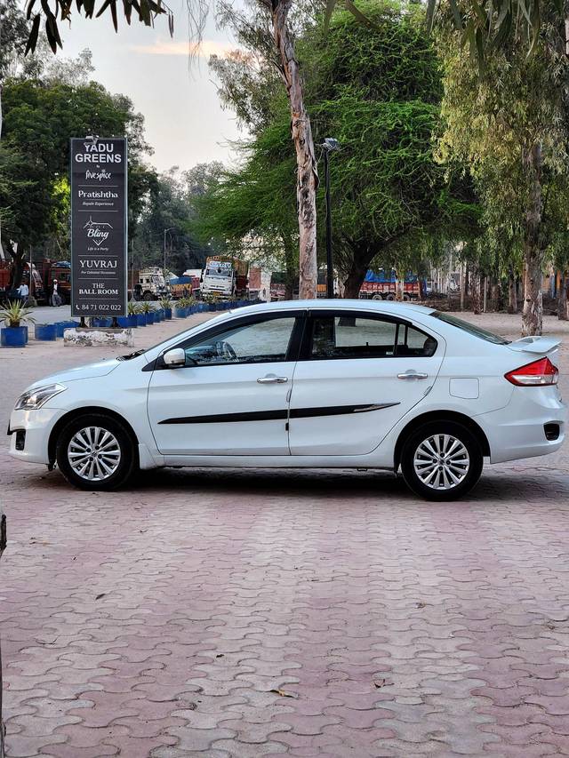 https://images10.gaadi.com/usedcar_image/4370770/original/processed_23f63615ad48a89e497d07f9ebce4a02.jpg?imwidth=6401