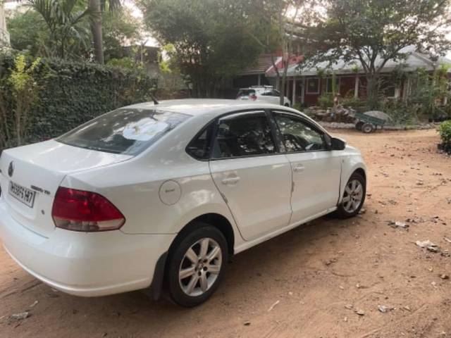 https://images10.gaadi.com/usedcar_image/4370790/original/processed_b4ac5704-cf1d-4ccb-b7d6-7065a5a2a440.jpeg?imwidth=6401