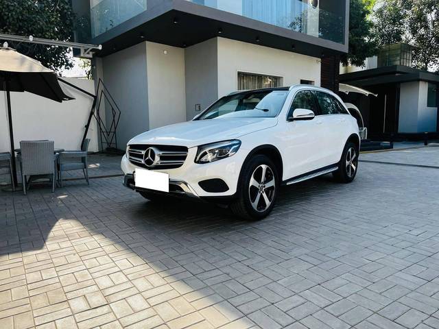 https://images10.gaadi.com/usedcar_image/4370835/original/processed_34697e38fa952b99b3e1dbc083781bc9.jpeg?imwidth=6402