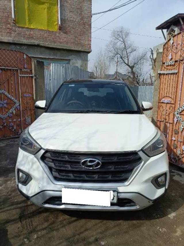 https://images10.gaadi.com/usedcar_image/4370863/original/processed_d7a90ee8-d411-4be3-8b14-c845778be5c9.jpg?imwidth=6400