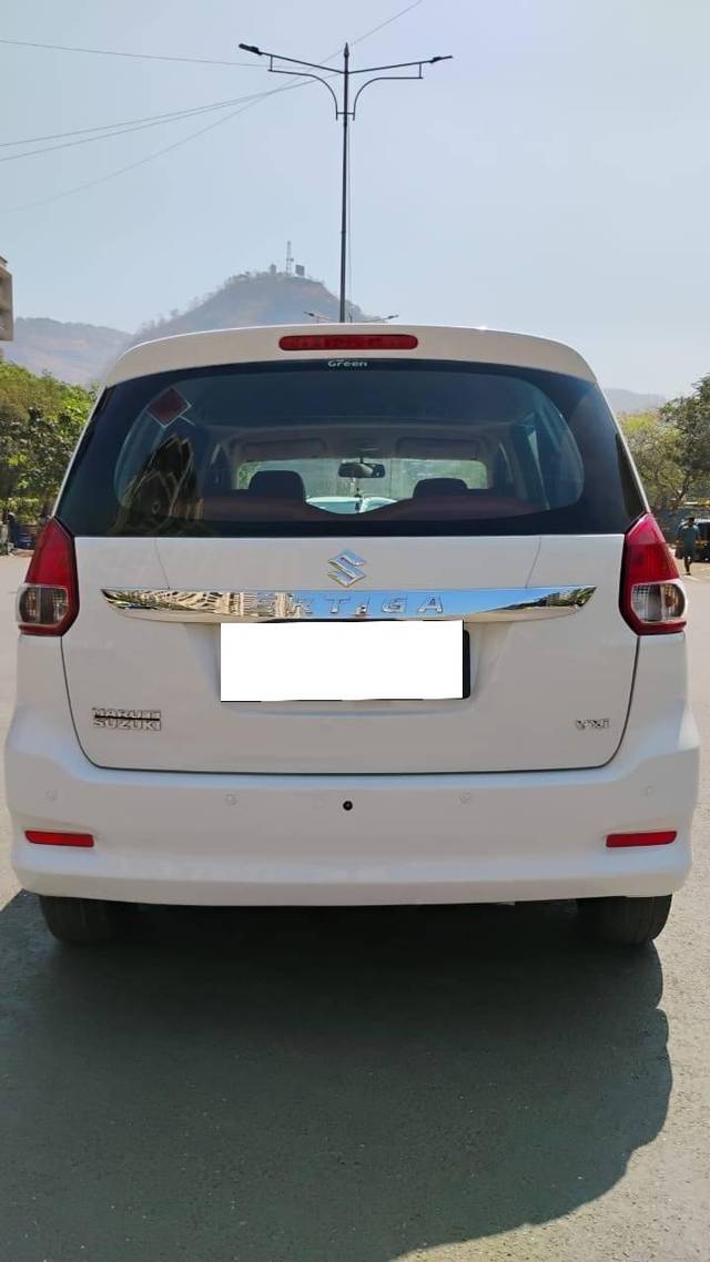 https://images10.gaadi.com/usedcar_image/4370902/original/processed_592a1f0ccada2672148cbe5f7164e280.jpg?imwidth=6402