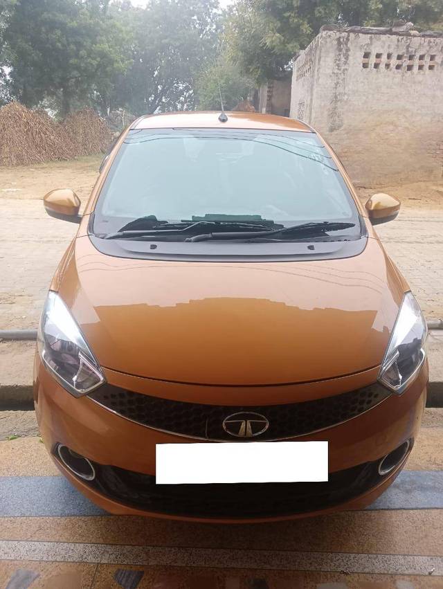 https://images10.gaadi.com/usedcar_image/4370903/original/b8acb3c102f16a796917a3d1ee38421f.jpg?imwidth=6400