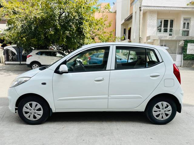 https://images10.gaadi.com/usedcar_image/4370938/original/processed_31cd3d69ffdb1f98b2a06814a559c8c5.jpg?imwidth=6402