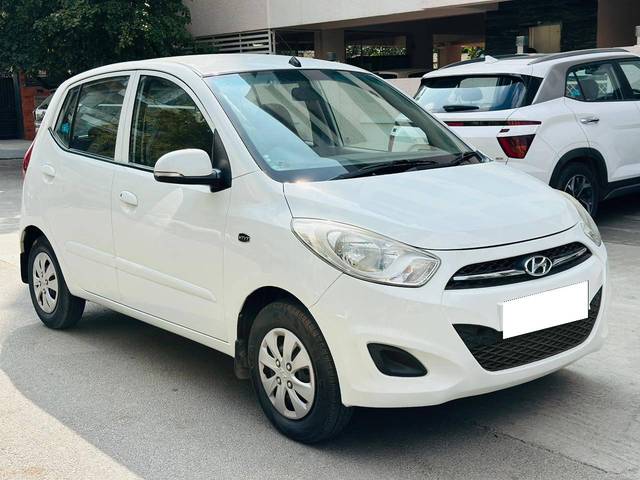 https://images10.gaadi.com/usedcar_image/4370938/original/processed_6a14831b7505ac476893c50d476b8c87.jpg?imwidth=6400