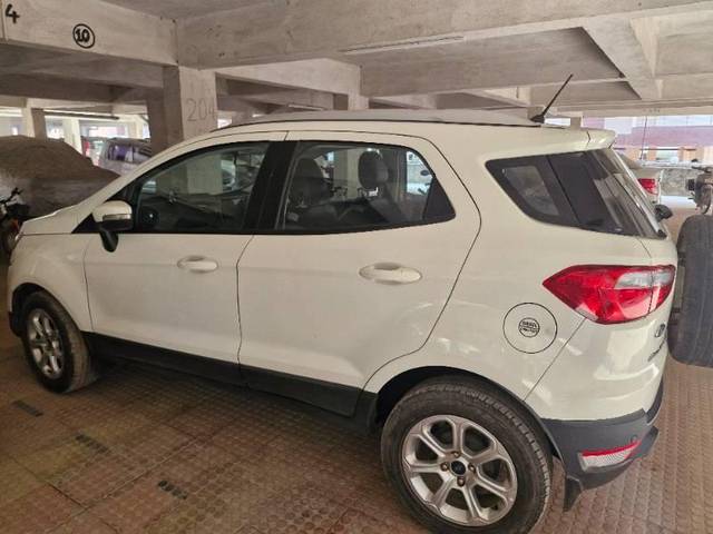 https://images10.gaadi.com/usedcar_image/4370961/original/processed_2524a626-8ac0-4e63-b068-591fd0cee78f.jpg?imwidth=6402