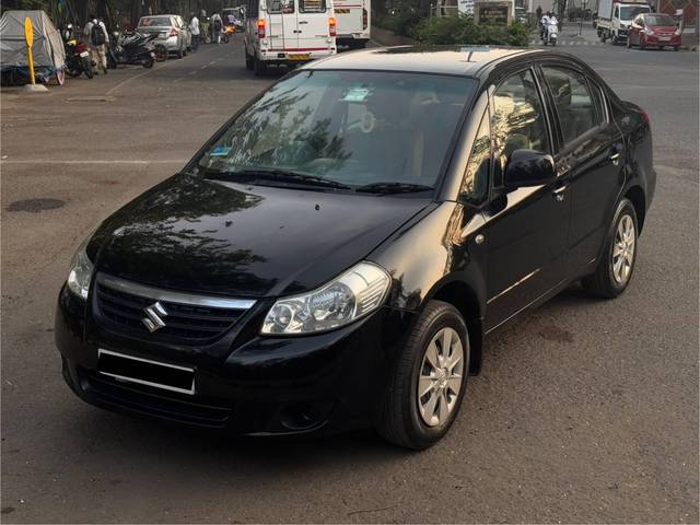 https://images10.gaadi.com/usedcar_image/4370994/original/processed_4b7d81d1-3342-45c1-ae1f-4ef680ed8734.jpg?imwidth=6402