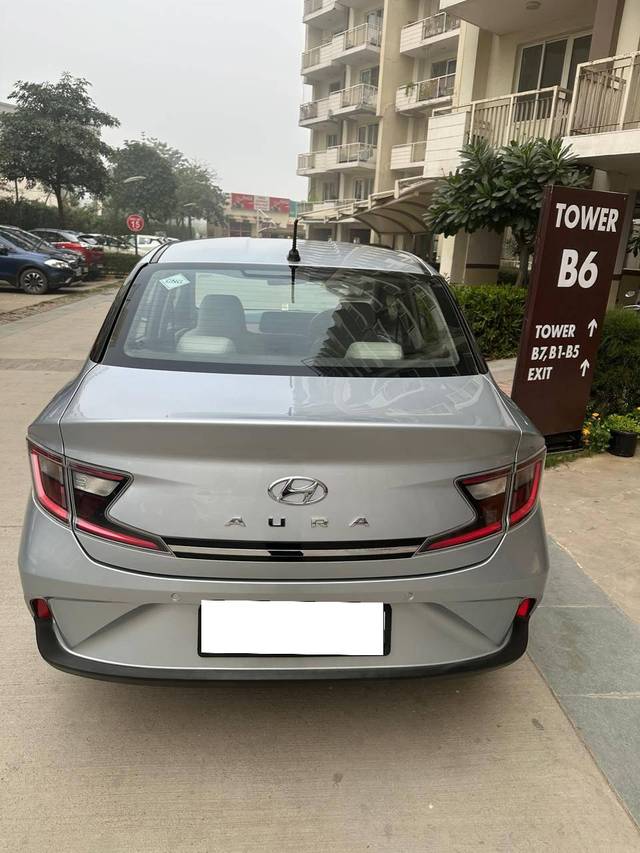 https://images10.gaadi.com/usedcar_image/4371053/original/processed_42b6058fc02feb28cec74a770f5e6029.jpg?imwidth=6401