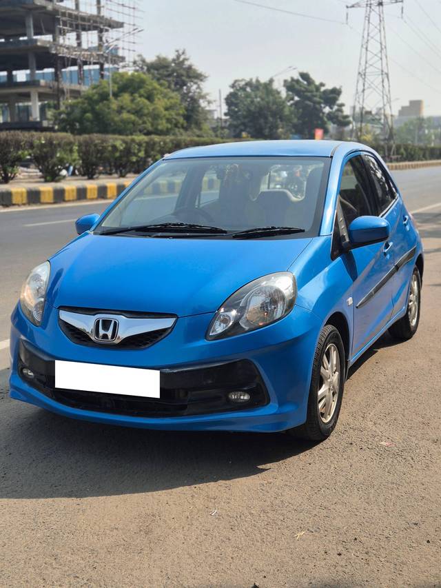 https://images10.gaadi.com/usedcar_image/4371112/original/processed_84be1fbe1c69015209555fa2938bd84b.jpg?imwidth=6401