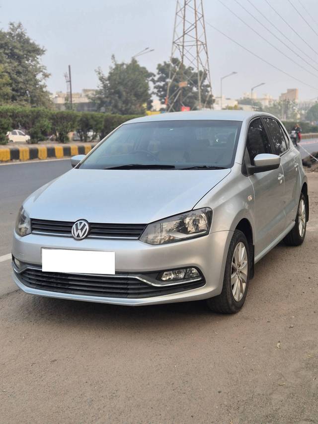 https://images10.gaadi.com/usedcar_image/4371129/original/processed_699393465f0bf3a5cb69f7c0c5dbd7bb.jpg?imwidth=6401