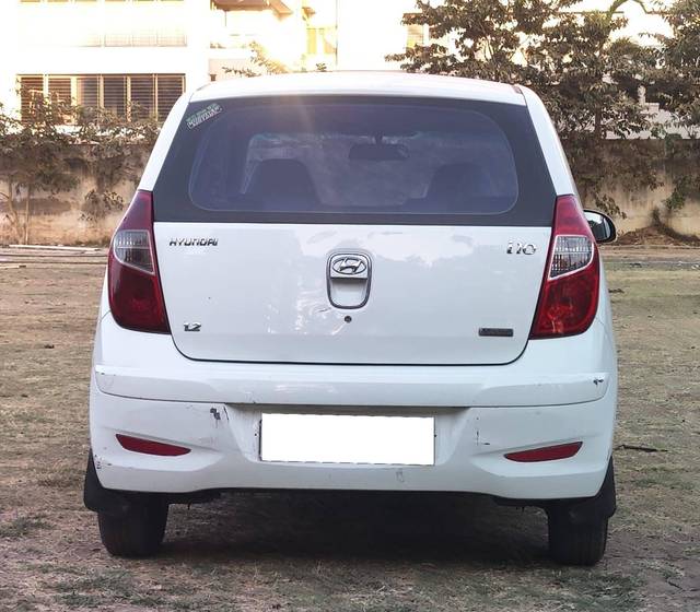 https://images10.gaadi.com/usedcar_image/4371137/original/processed_21d8b5320385a8c2e9c4c1ec1adb9f70.jpg?imwidth=6402