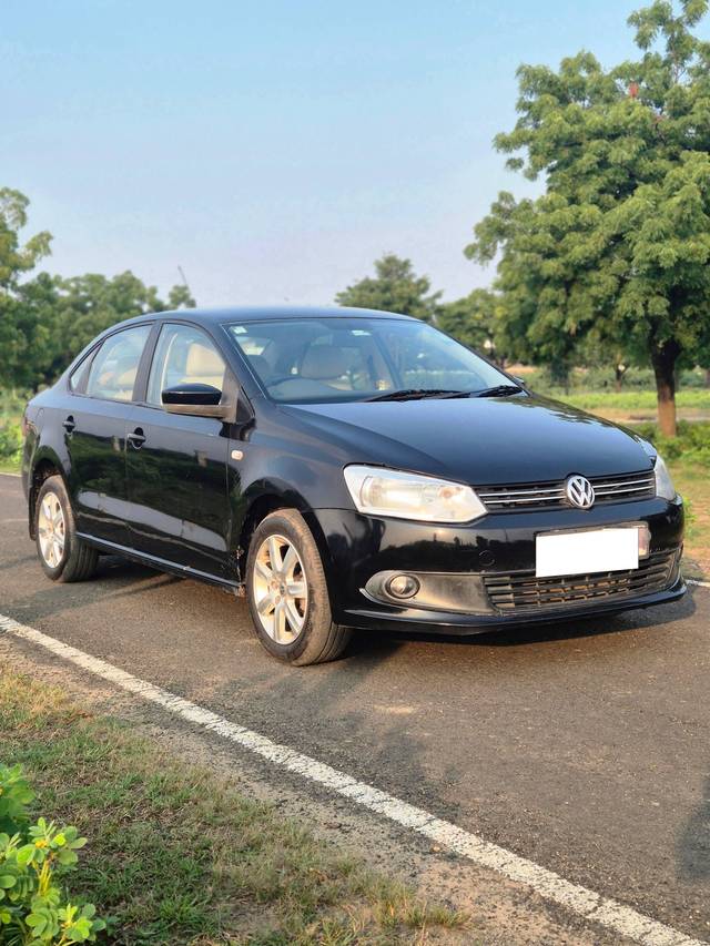 https://images10.gaadi.com/usedcar_image/4371139/original/processed_256b9a00e359054bfcd4c25d9a1b9e12.jpg?imwidth=6400