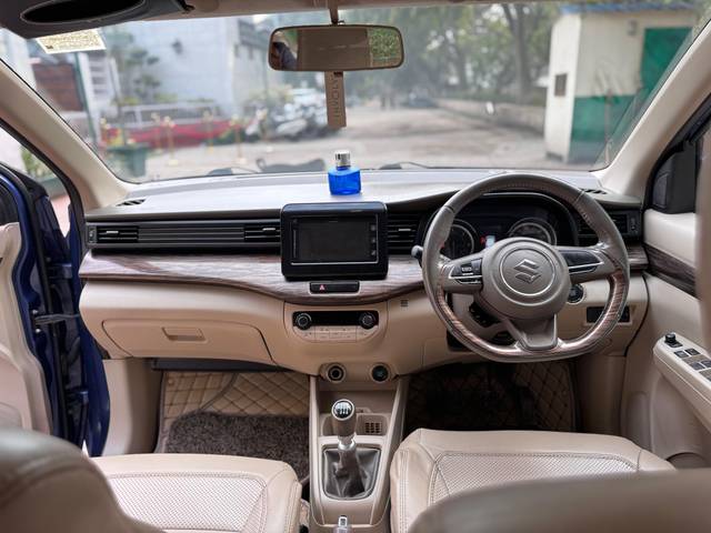 https://images10.gaadi.com/usedcar_image/4371193/original/3c00116b-fbca-45f2-84e6-a883067e9668.jpg?imwidth=6400