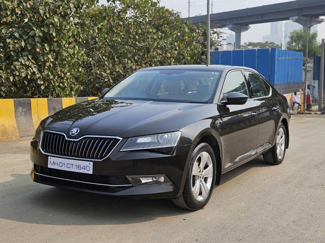 https://images10.gaadi.com/usedcar_image/4371197/original/processed_e7442082c94728ecd56681ebbdf9ed40.jpg?imwidth=6400
