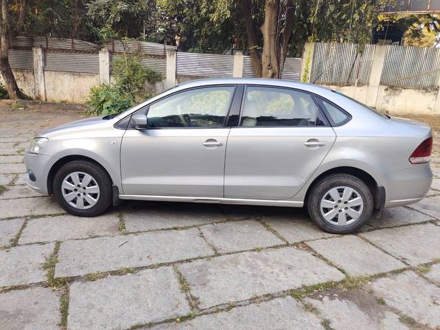 https://images10.gaadi.com/usedcar_image/4371204/original/82e7ffc53a38b237ea36f80e1195f1b7.jpg?imwidth=6402