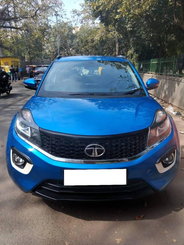 https://images10.gaadi.com/usedcar_image/4371222/original/processed_b0d9b69773c87fb0306d749f2dd70d13.jpg?imwidth=6402