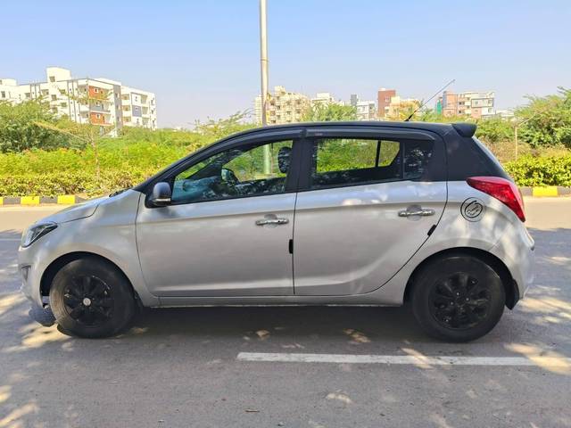 https://images10.gaadi.com/usedcar_image/4371263/original/processed_5f367dc919bbac531e92208b40ee7947.jpg?imwidth=6402