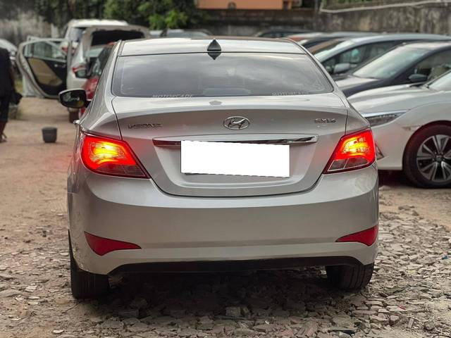 https://images10.gaadi.com/usedcar_image/4371303/original/processed_e95dabba3f6f5b0b16c45cbedf363a2b.jpg?imwidth=6401