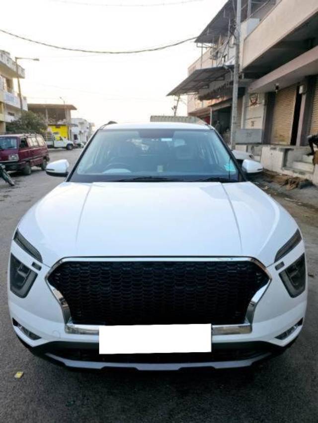 https://images10.gaadi.com/usedcar_image/4371367/original/processed_014bd262-186b-4d44-bba1-8004173826b2.jpg?imwidth=6402