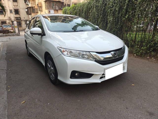 https://images10.gaadi.com/usedcar_image/4371672/original/processed_f331c0526ba59ef7f9cbc5129bf882b8.jpeg?imwidth=6400