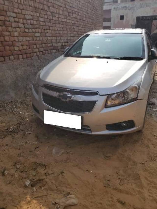 https://images10.gaadi.com/usedcar_image/4371751/original/processed_aea812cb-69bb-48a3-93e3-27bedc981da3.jpeg?imwidth=6400