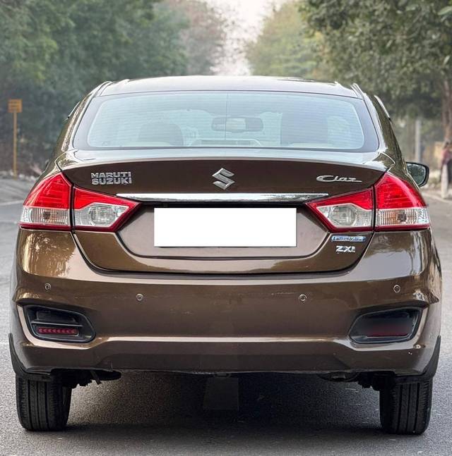 https://images10.gaadi.com/usedcar_image/4371830/original/processed_3b8098b0d0995691ab1a23ca61af26ef.jpeg?imwidth=6401